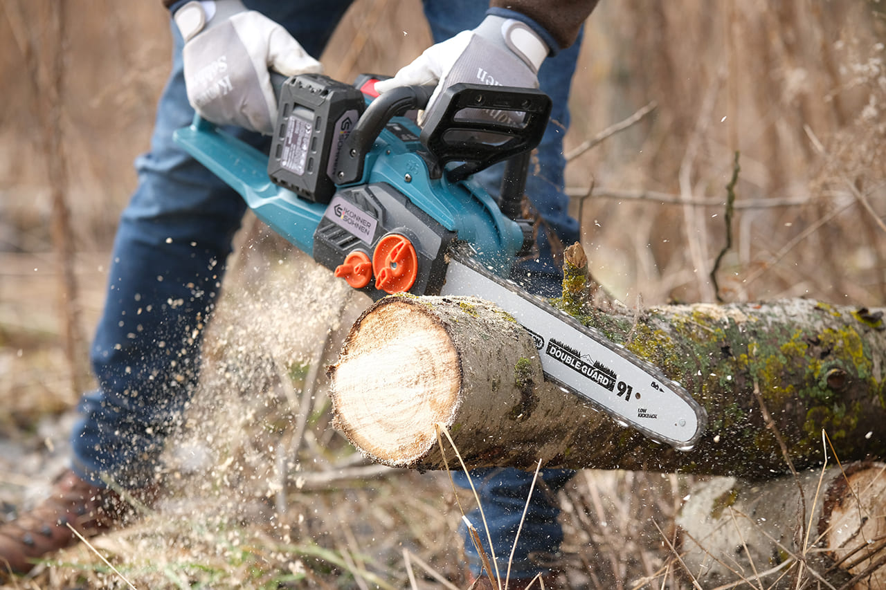 New! Battery-powered chainsaws