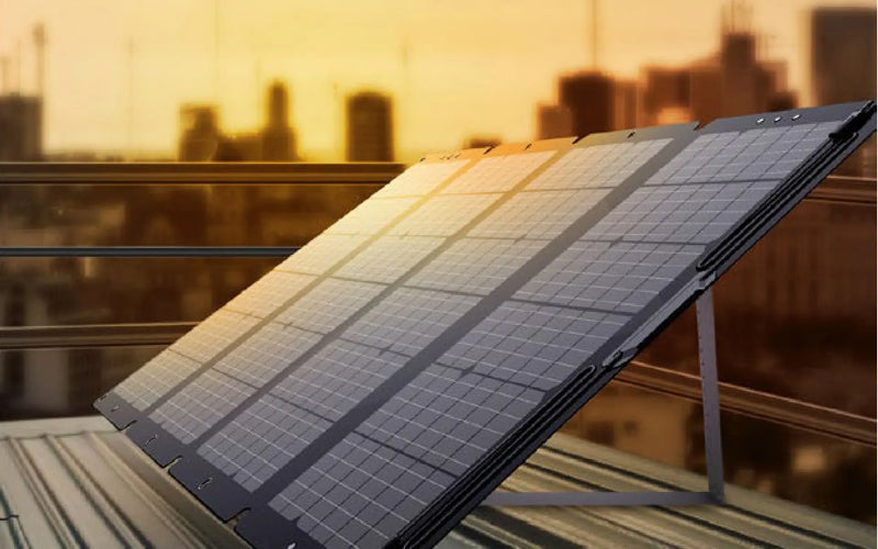 Emergency power generator as reserve for solar system with storage