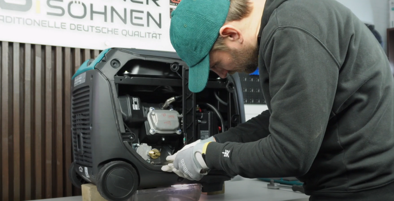 Ölwechsel bei Stromerzeuger KS 4000iE S, KS 4000iEG S, KS 4000iE S ATS